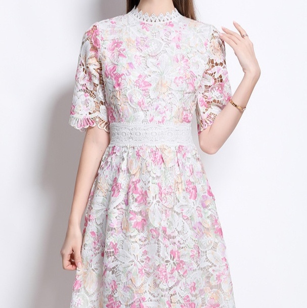 花柄ファッション 透かし花レースミディ丈ワンピース