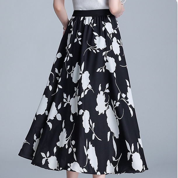 花柄ファッション 上品花柄ミディ丈フレアースカート