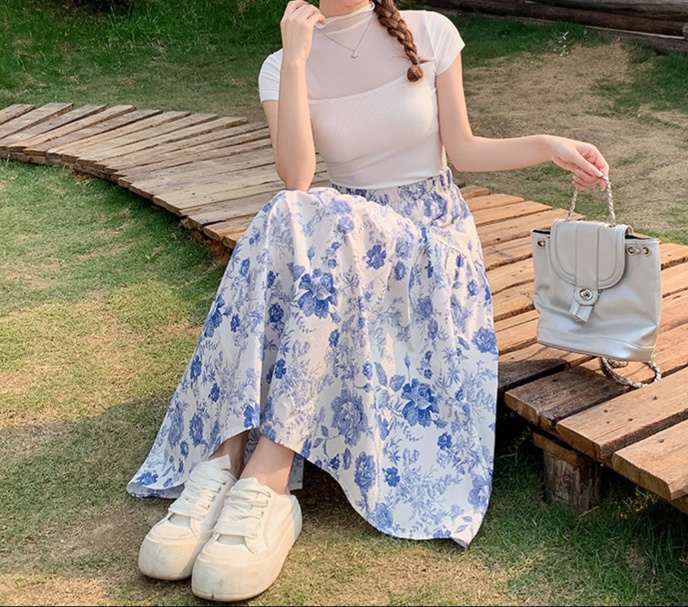 花柄ファッション 花模様ミディ丈フレアースカート