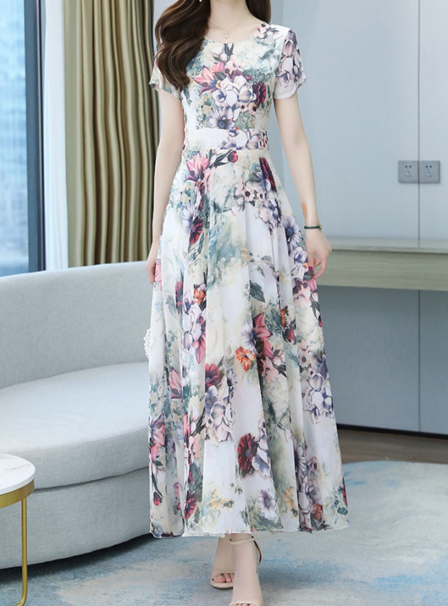 花柄ファッション 上品シルエット花柄マキシワンピース