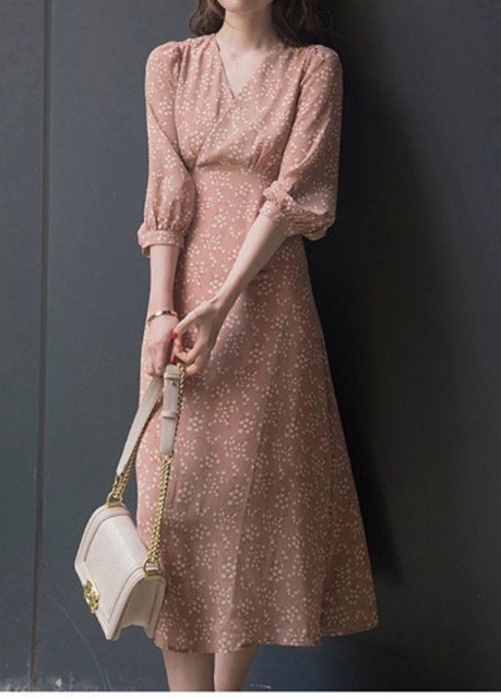 花柄ファッション 花模様ミディ丈ワンピース