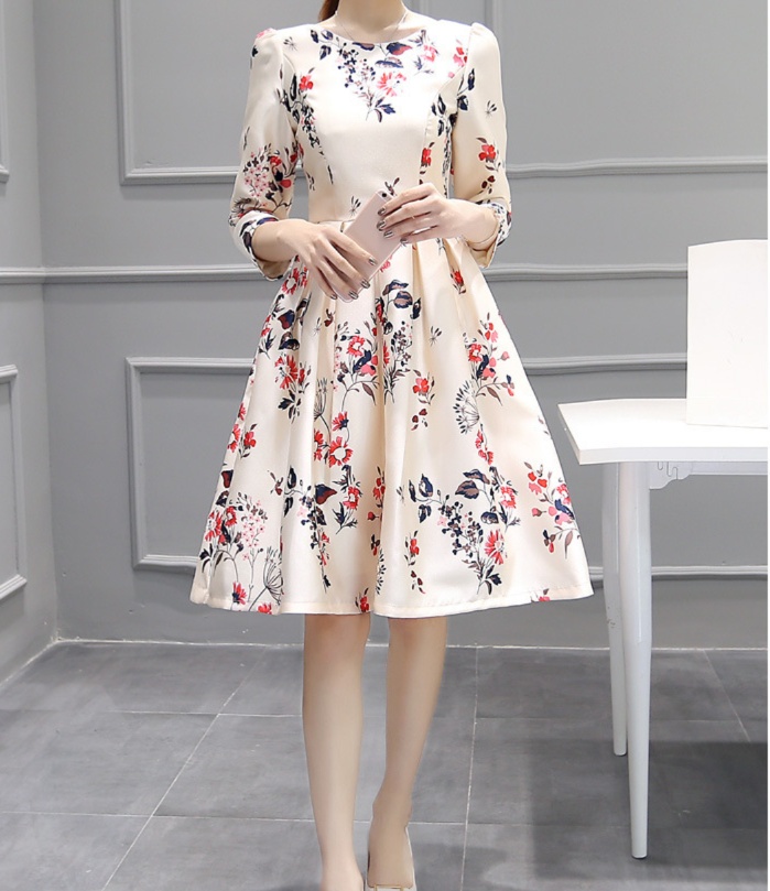 花柄ファッション 花束フレアワンピース