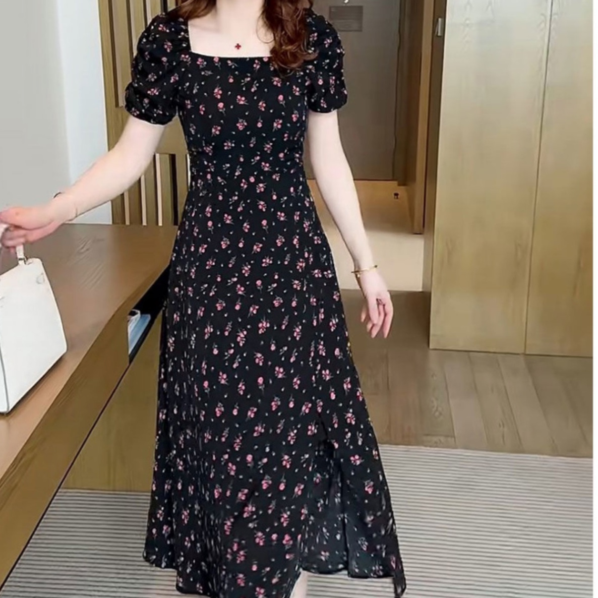 花柄ファッション 花咲く優美ミディ丈ワンピース