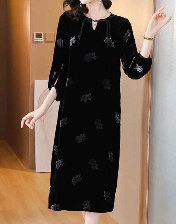 花柄ファッション 上品花柄ベロアワンピース