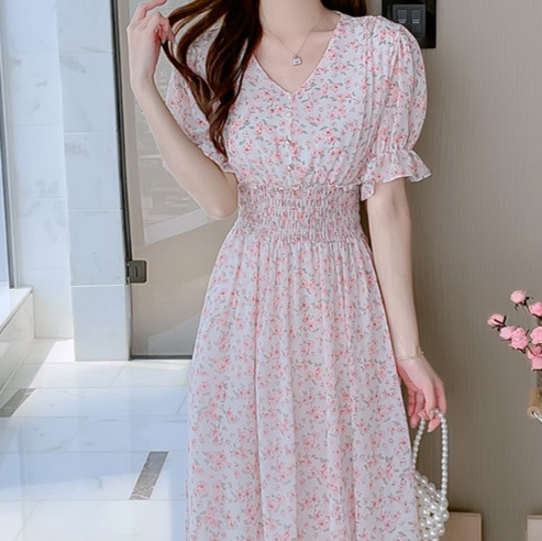 花柄ファッション 優美な花模様 ギャザーワンピース