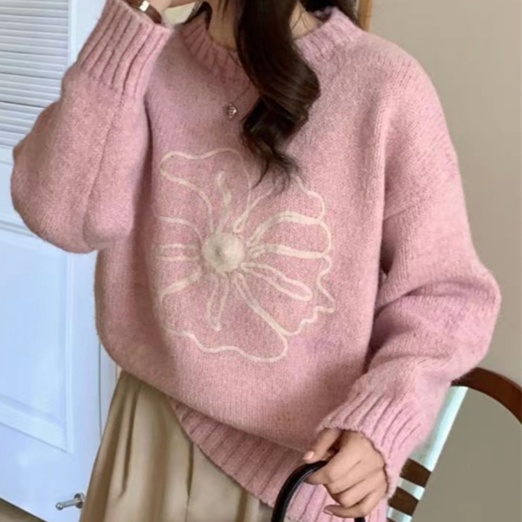 花柄ファッション 優美な花模様ニット