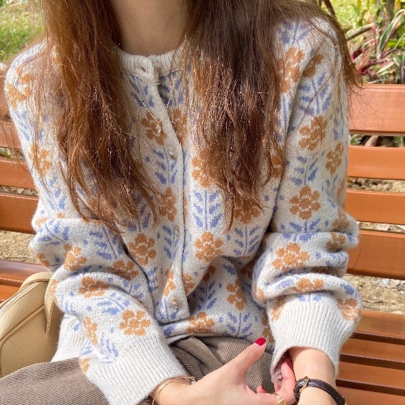 花柄ファッション 優美な花柄編み込みカーディガン