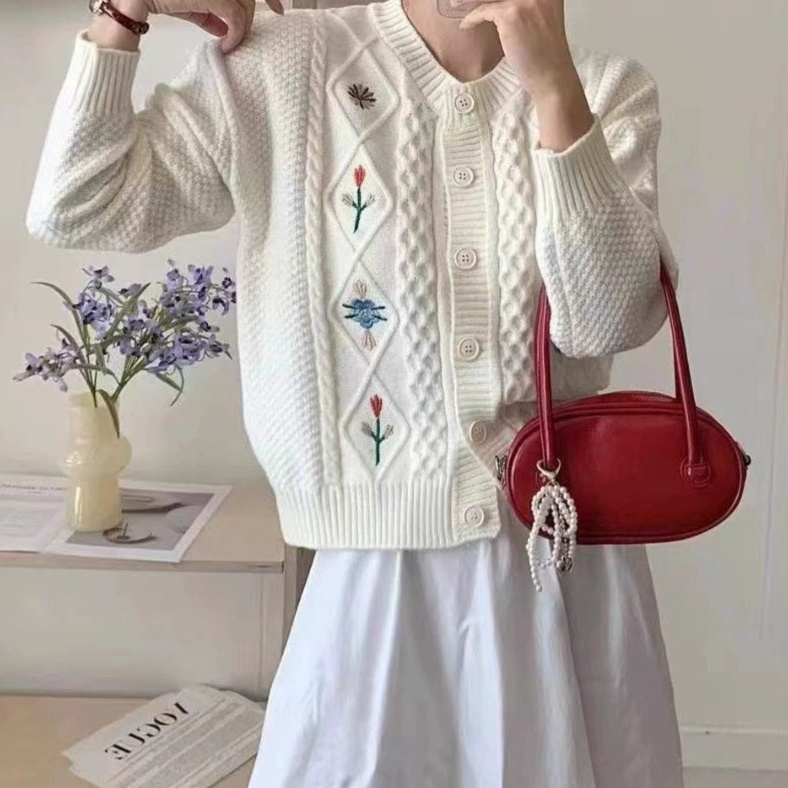 https://hot-spring-img.curema.jp/fleulia/1760681966836_y02e8sft_wicpmtag.jpeg