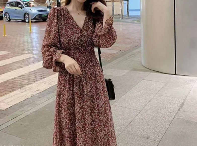 花柄ファッション 優美な花模様ふんわりシフォンワンピース