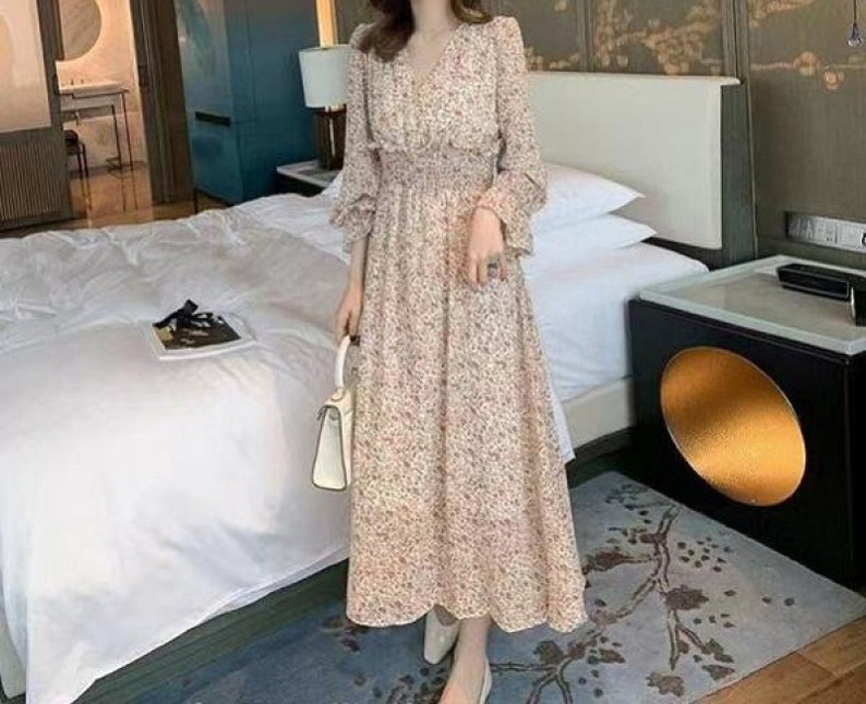 花柄ファッション 優美な花模様ふんわりシフォンワンピース