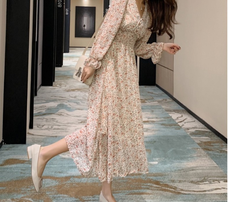 花柄ファッション 優美な花模様ふんわりシフォンワンピース