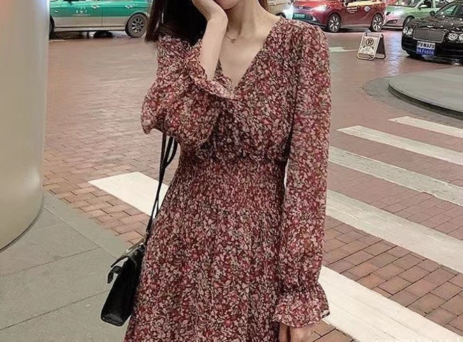 花柄ファッション 優美な花模様ふんわりシフォンワンピース