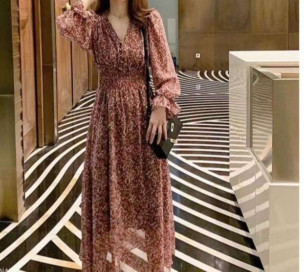 花柄ファッション 優美な花模様ふんわりシフォンワンピース