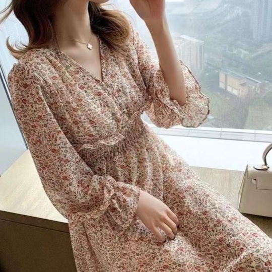 花柄ファッション 優美な花模様ふんわりシフォンワンピース