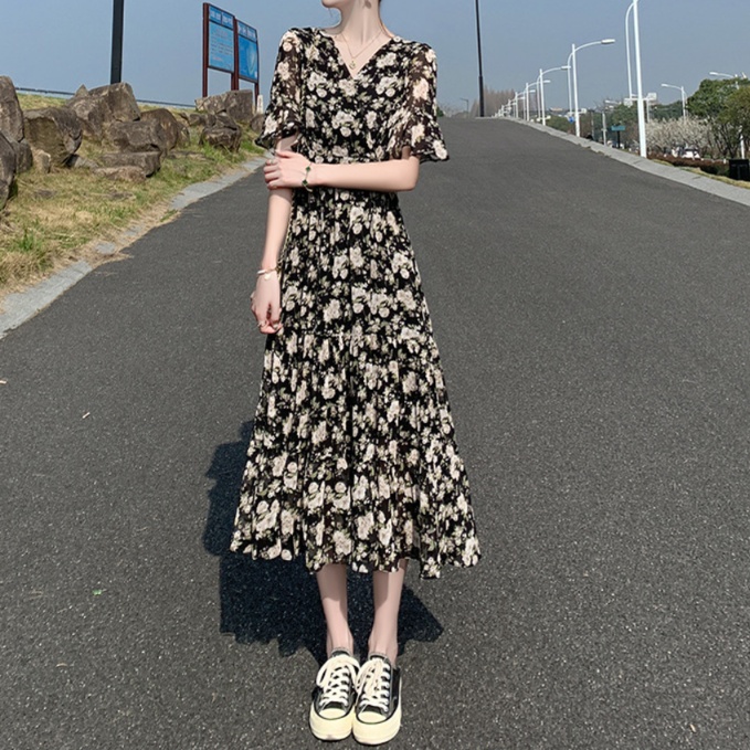 非表示(画像がチープに見える)花柄ファッション 優美な花柄ティアードシフォンワンピース