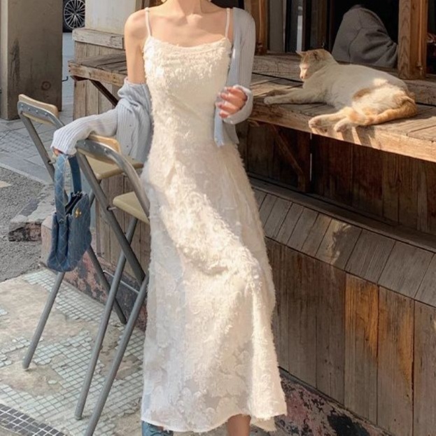 花柄ファッション 立体フラワー刺繍の優雅なマーメイドワンピース