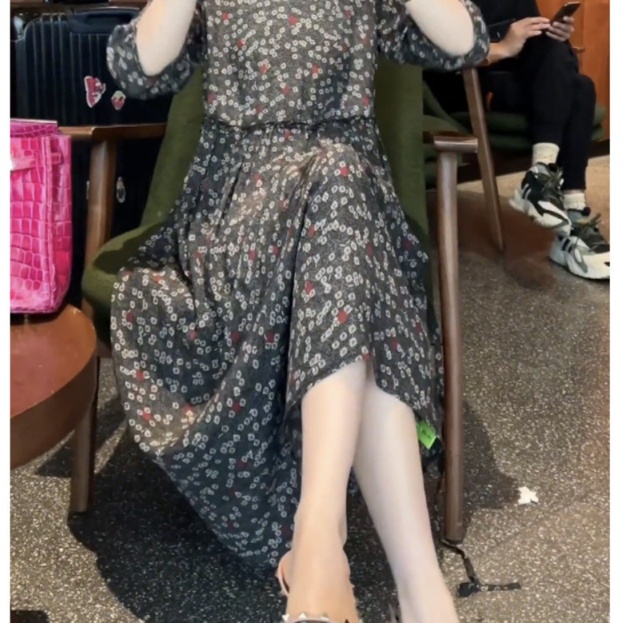 花柄ファッション 大人可愛い小花柄シフォンワンピース