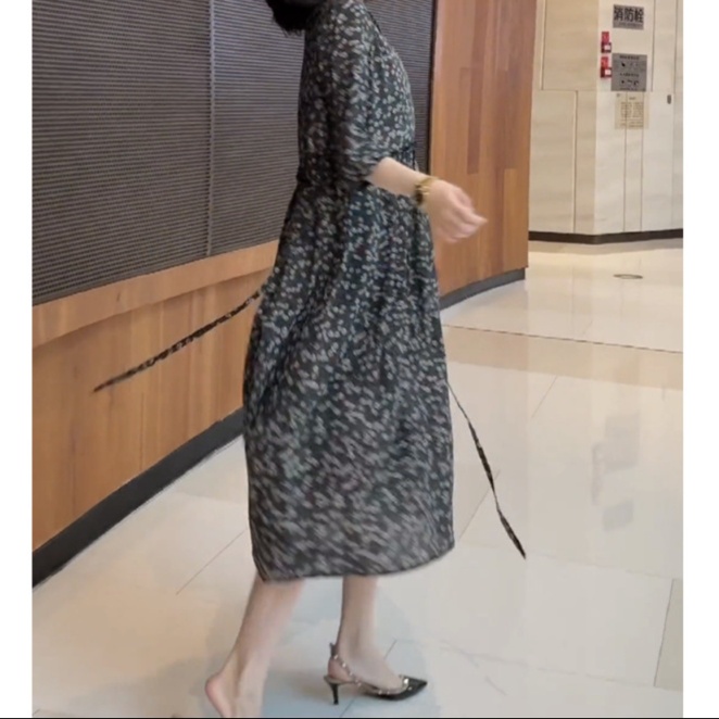 花柄ファッション 大人可愛い小花柄シフォンワンピース