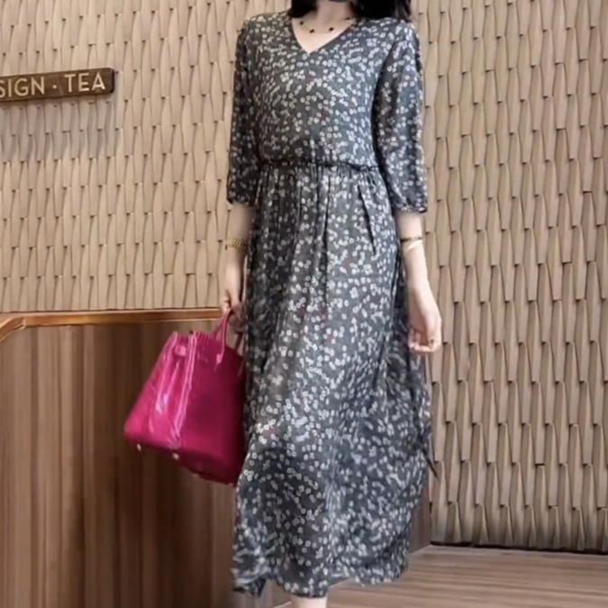 花柄ファッション 大人可愛い小花柄シフォンワンピース