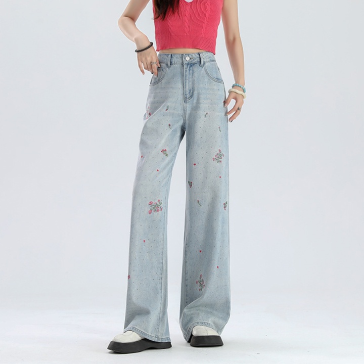 花柄ファッション 小花刺繍とドット柄の華やかワイドデニムパンツ