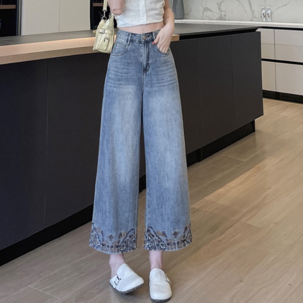 花柄ファッション 裾レース刺繍が華やかなワイドデニムパンツ