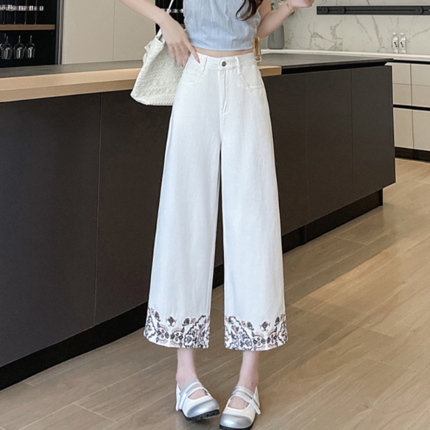 花柄ファッション 裾レース刺繍が華やかなワイドデニムパンツ