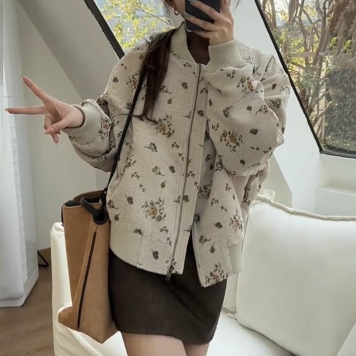 花柄ファッション 小花柄刺繍入り中綿キルティングジャケット