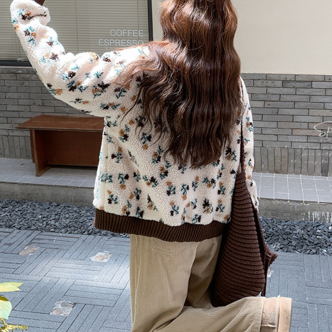 花柄ファッション ふわふわボア素材の可愛い小花柄ジャケット
