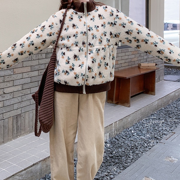 花柄ファッション ふわふわボア素材の可愛い小花柄ジャケット
