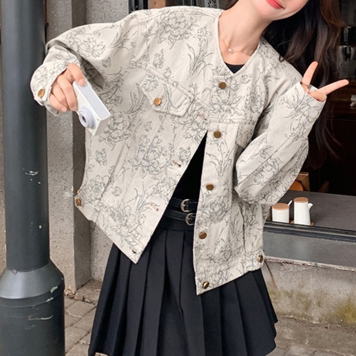 花柄ファッション 繊細な線画フラワー柄ノーカラージャケット