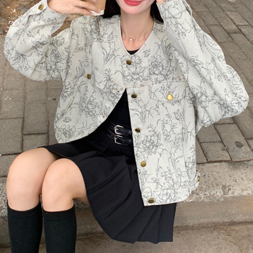 花柄ファッション 繊細な線画フラワー柄ノーカラージャケット