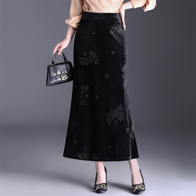 花柄ファッション 高級感漂う刺繍入りベロア調花柄ロングスカート