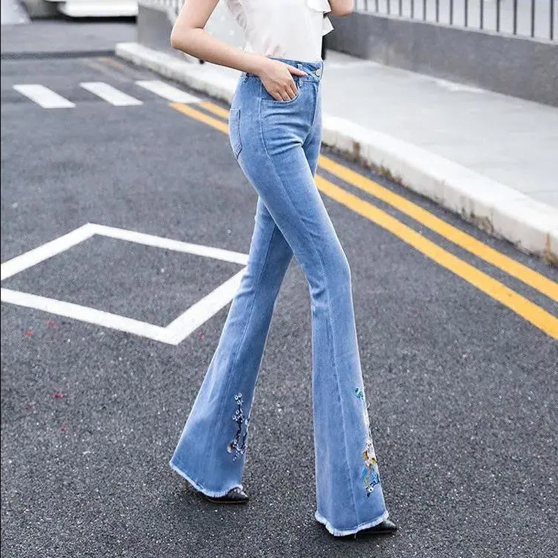 花柄ファッション 刺繍キャラクター柄フレアデニムパンツ