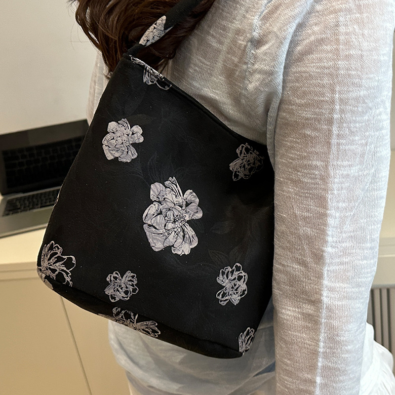 花柄ファッション 花柄刺繍入り肩掛けトートバッグ