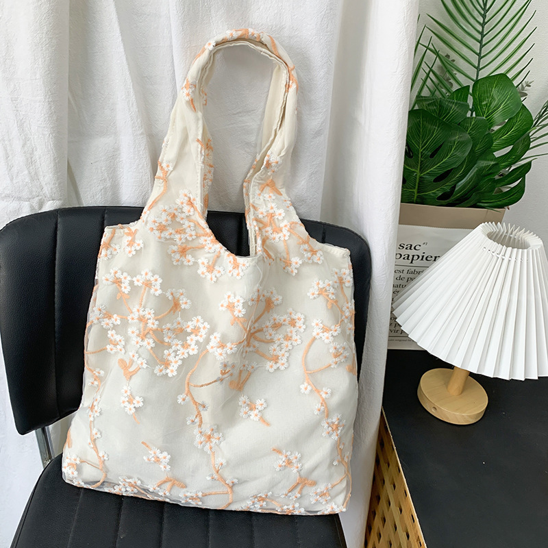 花柄ファッション 小花刺繍の透け感トートバッグ