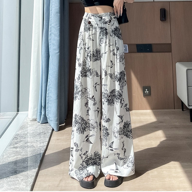 花柄ファッション 優雅な花模様ワイドパンツ