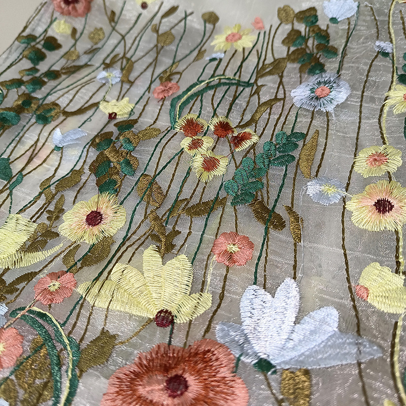 花柄ファッション 野花の刺繍が華やぐ透け感トートバッグ