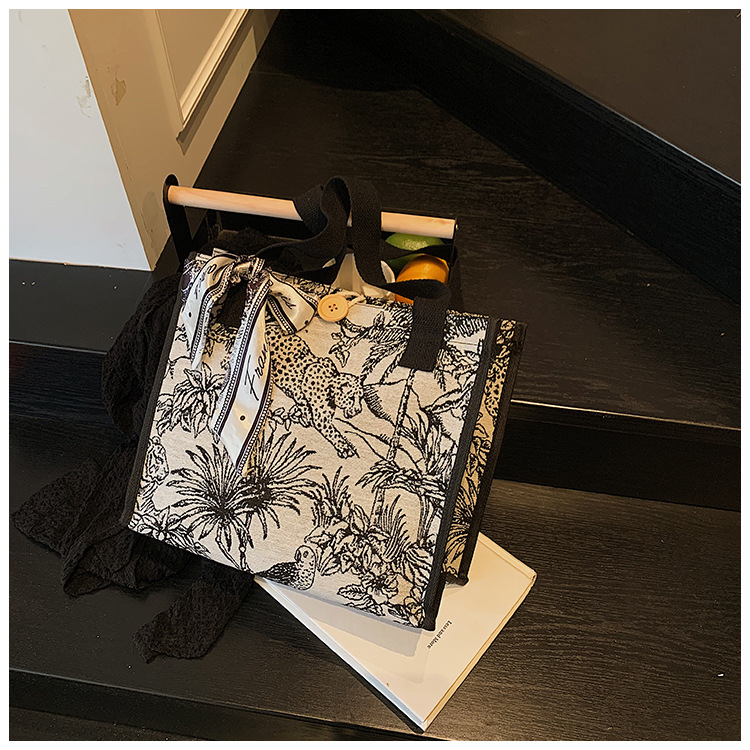 花柄ファッション ボタニカル柄トートバッグ