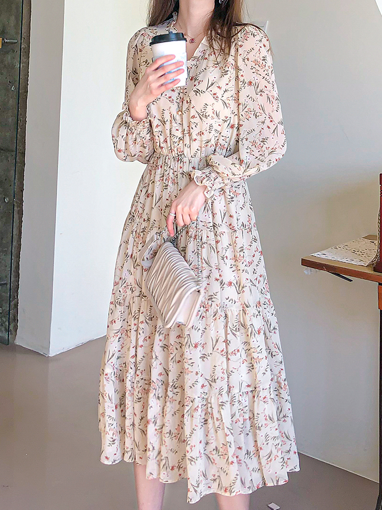 花柄ファッション ふんわり長袖花柄ティアードワンピース