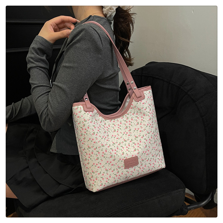 花柄ファッション 小花柄トートバッグ 大容量 肩掛け