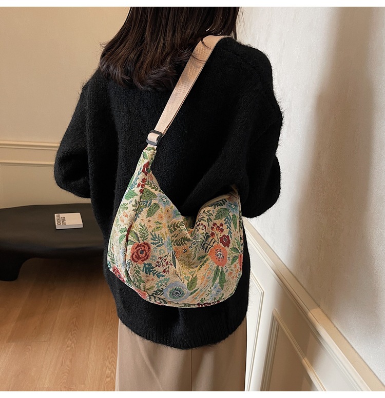 花柄ファッション 刺繍フラワー半月型ショルダーバッグ