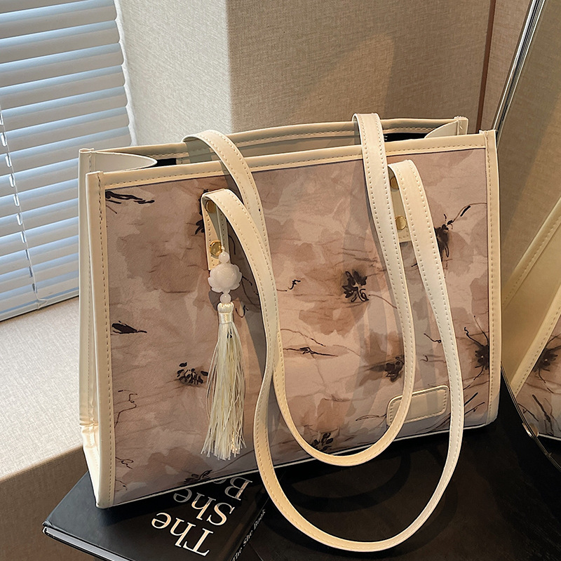 花柄ファッション 水彩花柄透明トートバッグ房飾り付き