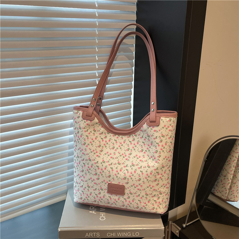 花柄ファッション 小花柄トートバッグ 大容量 肩掛け