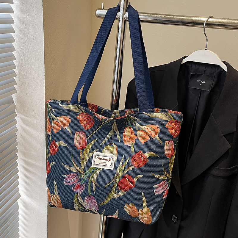 花柄ファッション 華やかな刺繍花柄トートバッグ