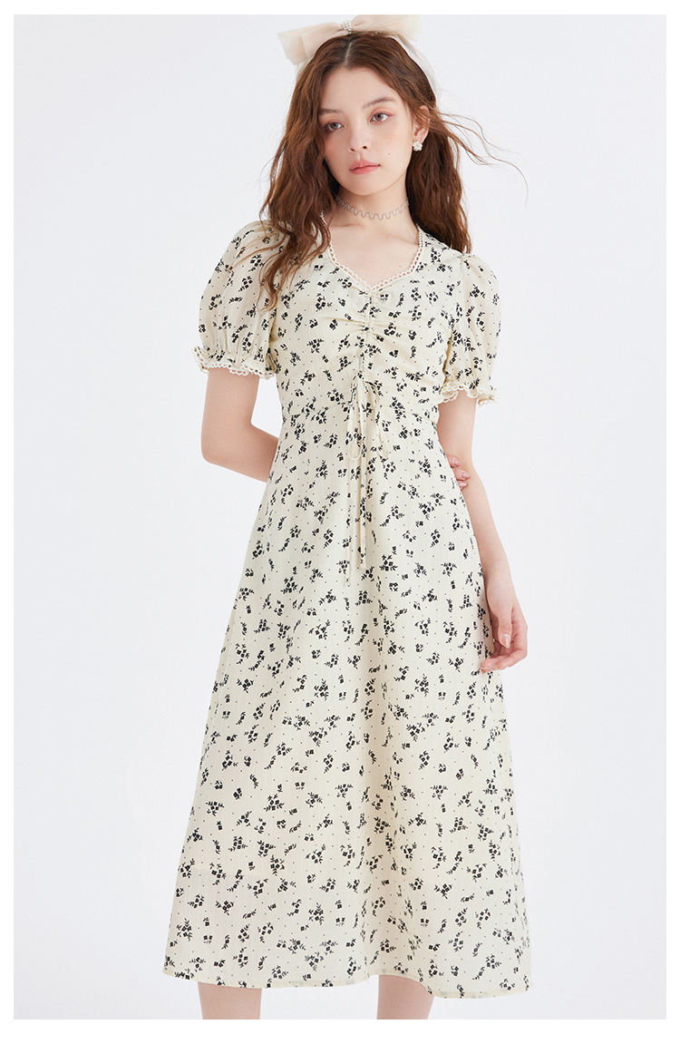 花柄ファッション 優美な小花柄シフォンミディ丈ワンピース