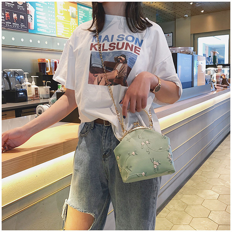 花柄ファッション 刺繍フラワー金具付きがま口チェーンバッグ