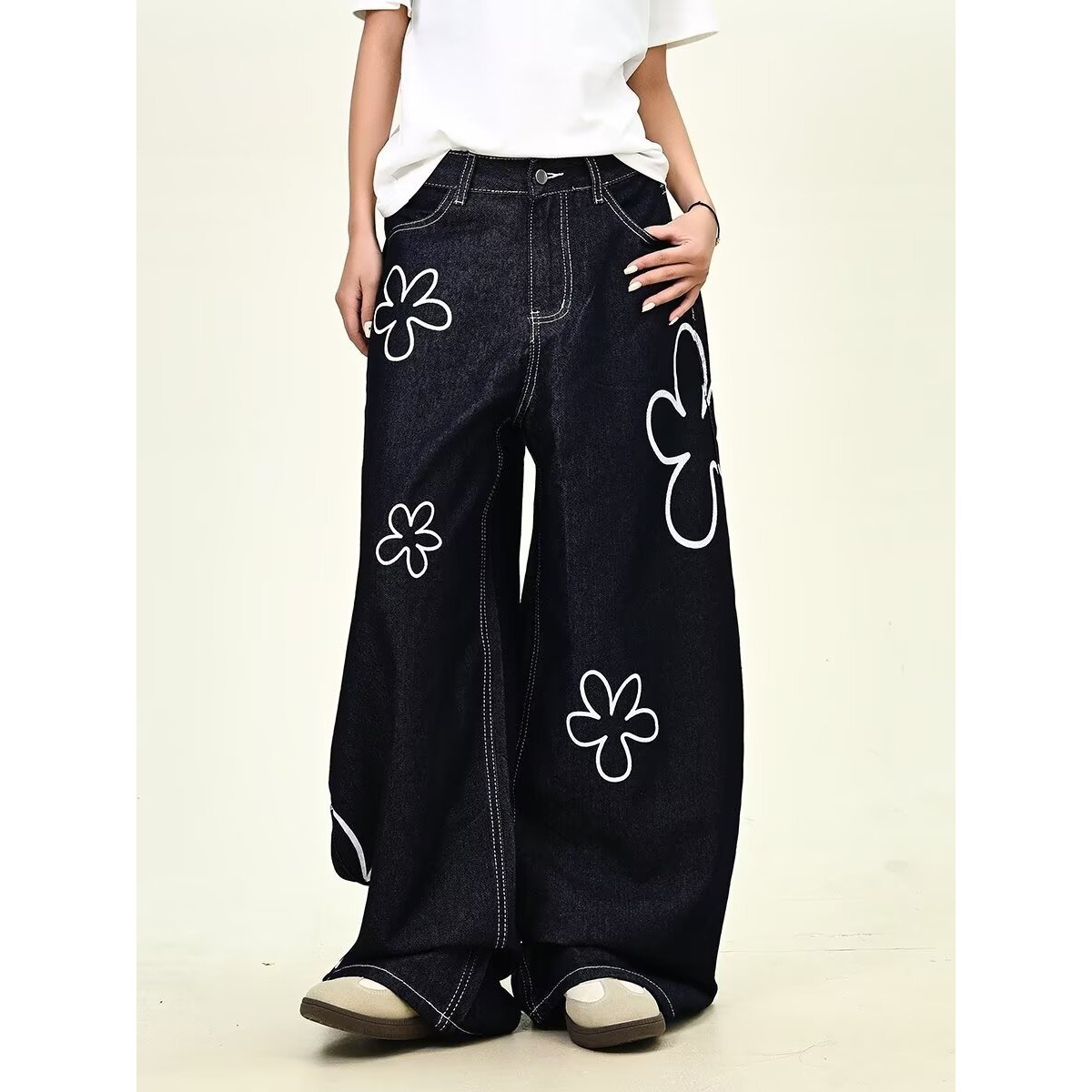 花柄ファッション 白花刺繍ワイドシルエットデニムパンツ