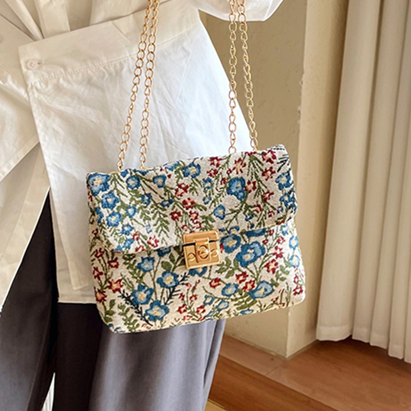 花柄ファッション 華やか小花柄刺繍風チェーンショルダーバッグ