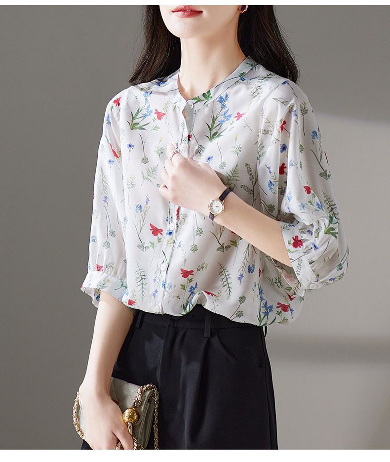 花柄ファッション 優美な野花柄シアーブラウス