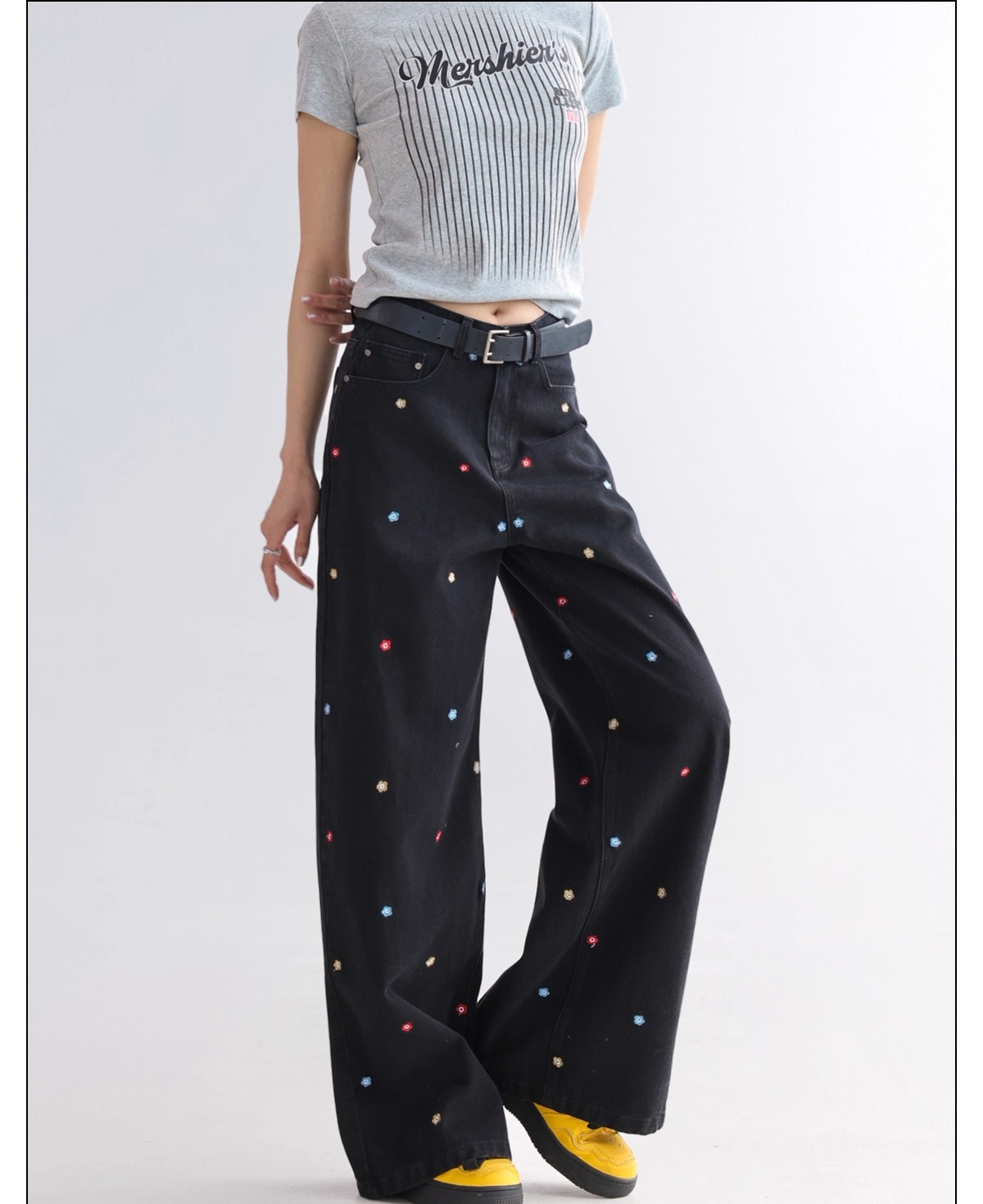 花柄ファッション カラフル刺繍フラワー ワイドデニムパンツ